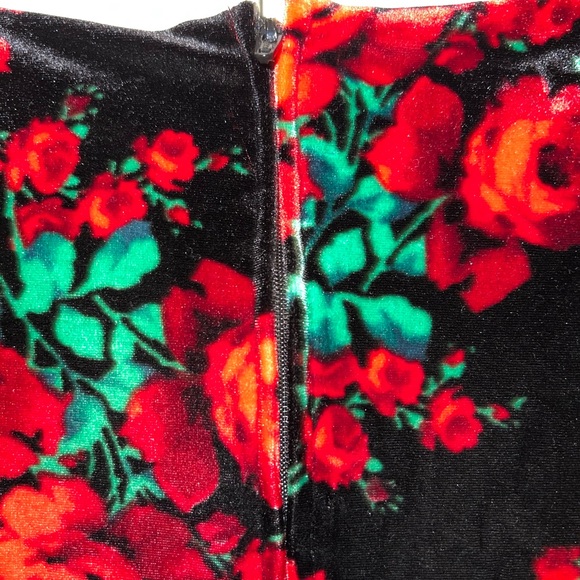 The Children’s Place Floral Velour Dress - Picture 5 of 10